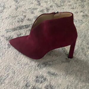 NWOT Beautiful Suede Ankle Boots